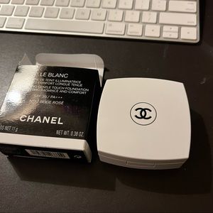 Chanel Le Blanc Cushion